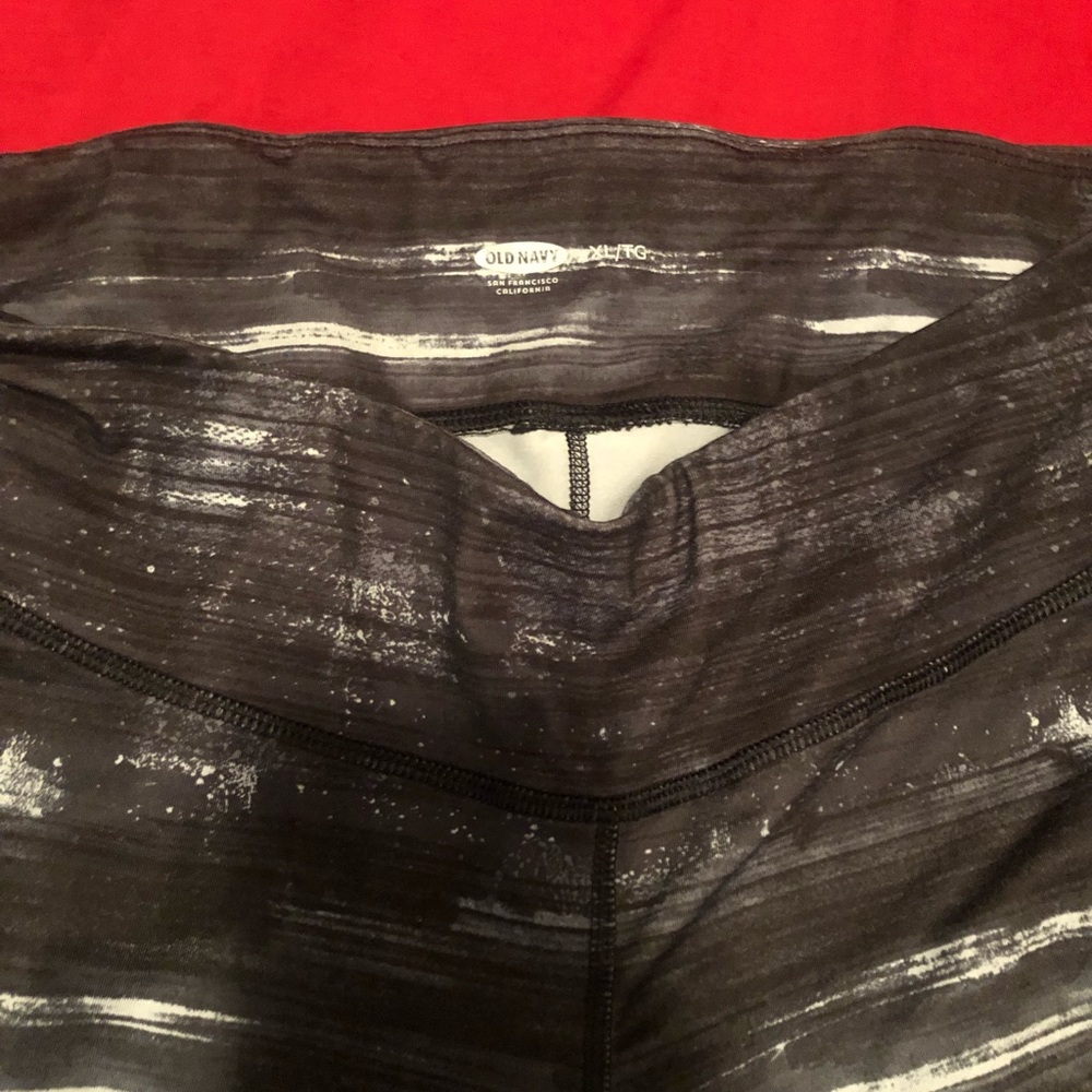 Black and white old navy workout tights #51